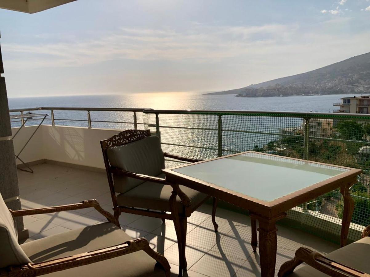 Lorenso Guest House Sarandë エクステリア 写真