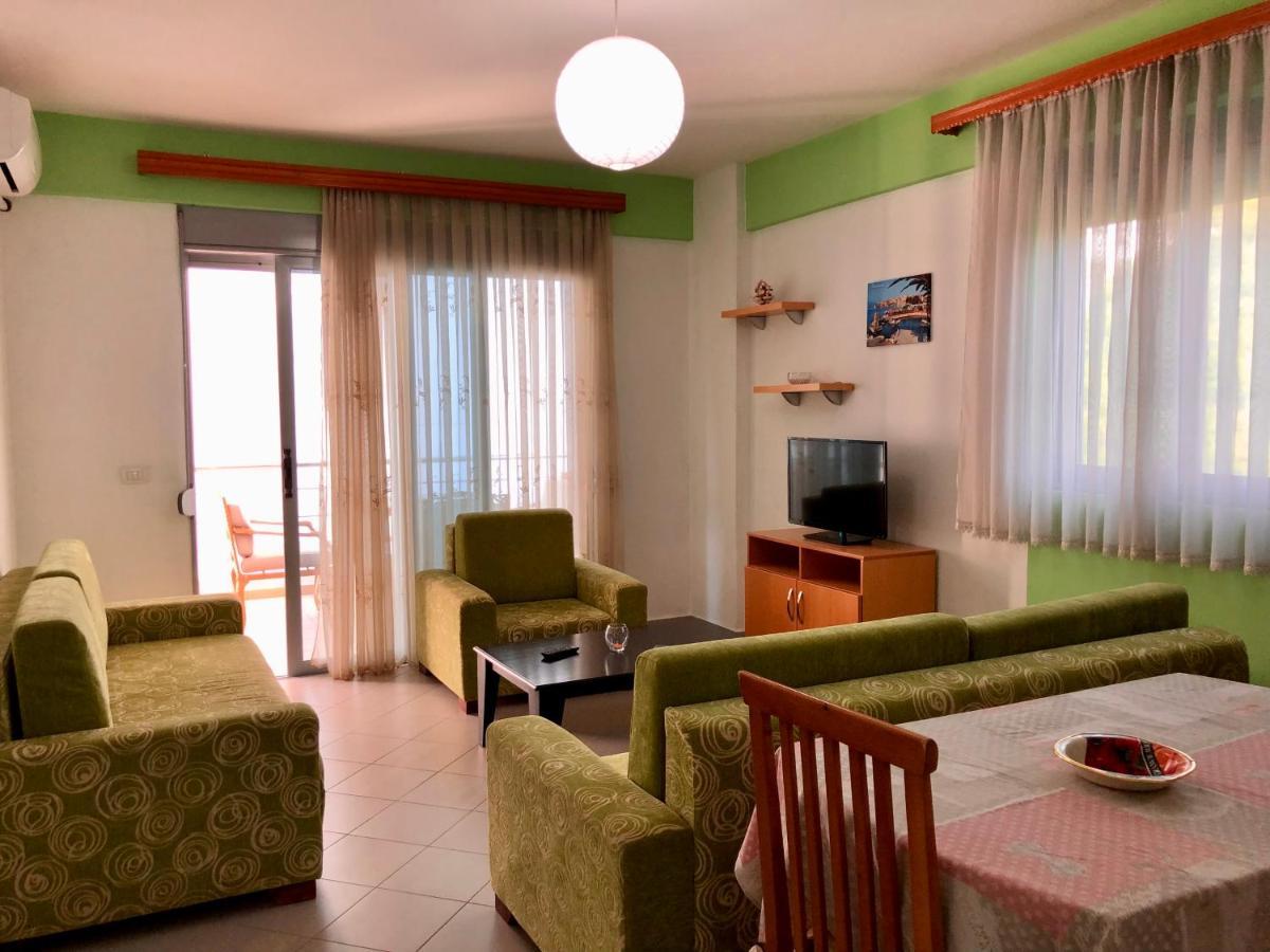Lorenso Guest House Sarandë エクステリア 写真