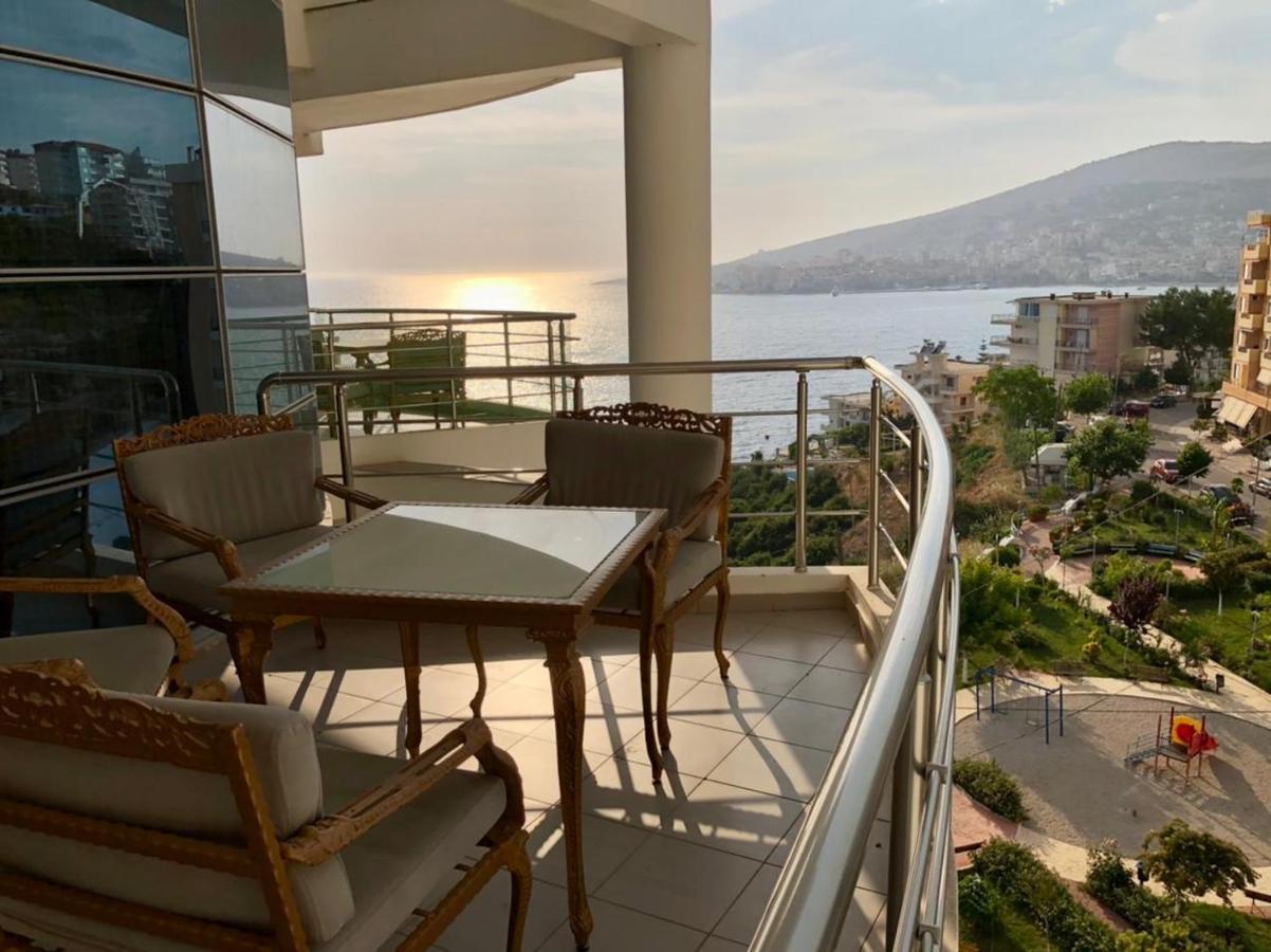 Lorenso Guest House Sarandë エクステリア 写真