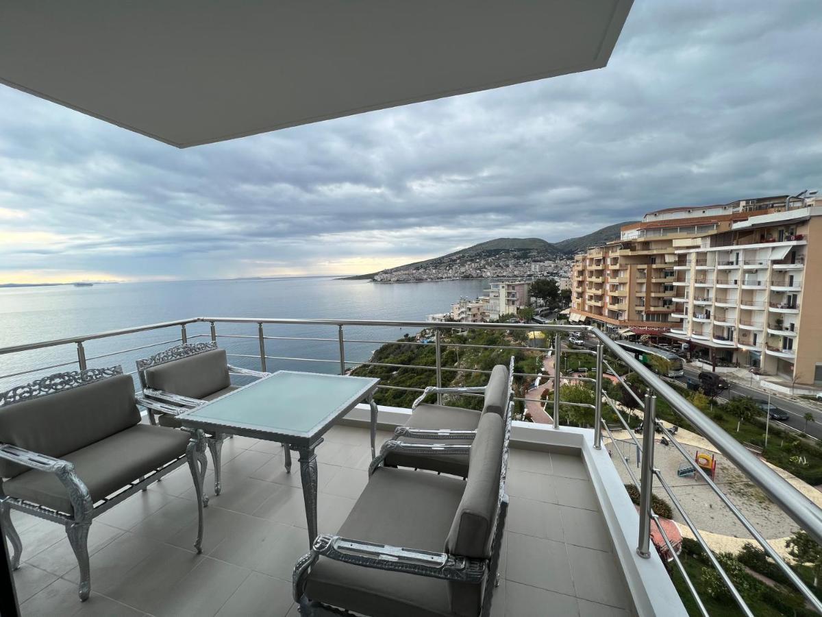 Lorenso Guest House Sarandë エクステリア 写真