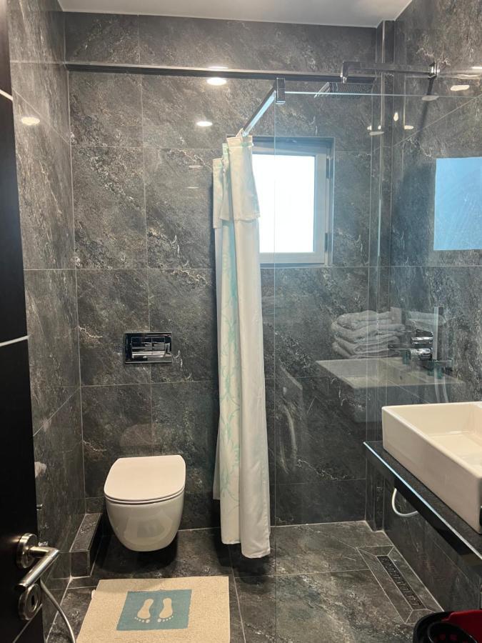 Lorenso Guest House Sarandë エクステリア 写真