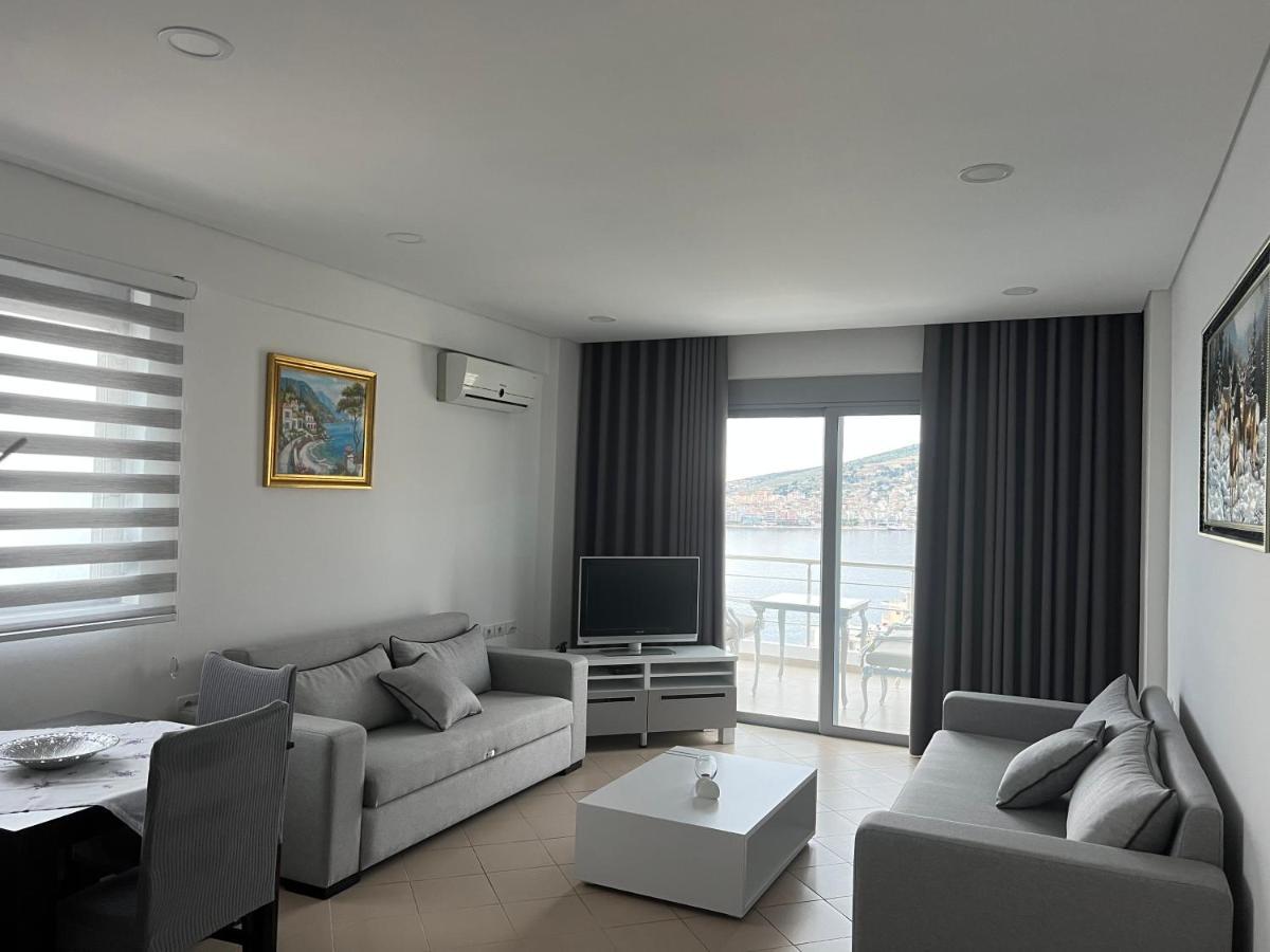 Lorenso Guest House Sarandë エクステリア 写真